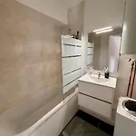 Joli Avec Parking Prive En Plein Centre Διαμέρισμα