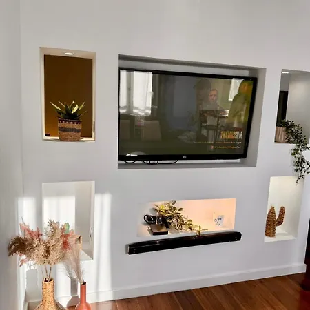 Appartement Joli Avec Parking Prive En Plein Centre *