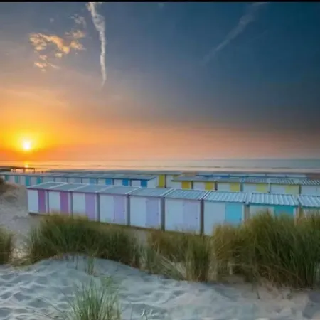 Apartment Avec Parking Prive En Plein Centre Ville, Proche Plage, Eurotunnel, Ferry Et Gare Calais