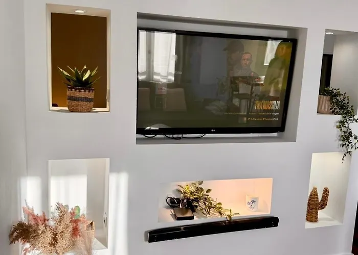 Apartment Avec Parking Prive En Plein Centre Ville, Proche Plage, Eurotunnel, Ferry Et Gare *