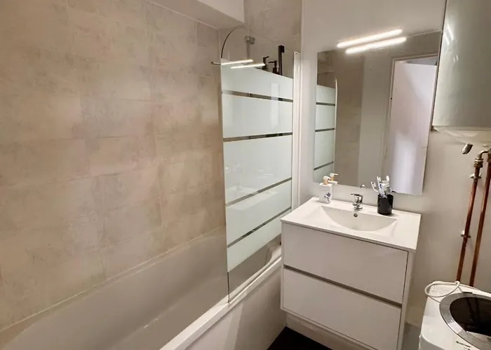 Studio Avec Parking Prive En Plein Centre Ville Appartement