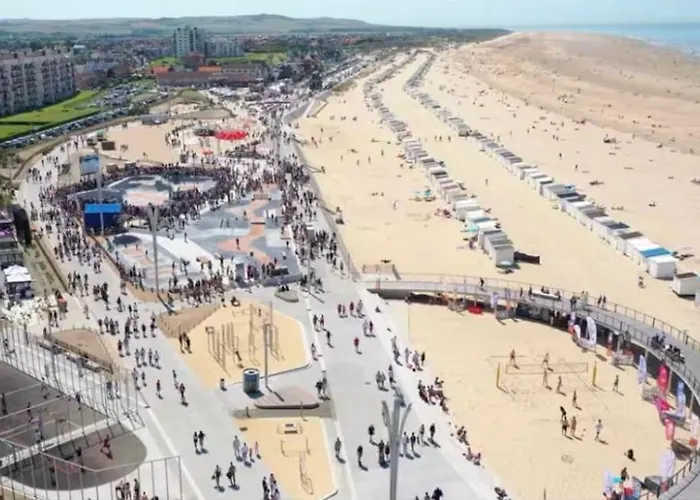 Avec Parking Prive En Plein Centre Ville, Proche Plage, Eurotunnel, Ferry Et Gare Calais